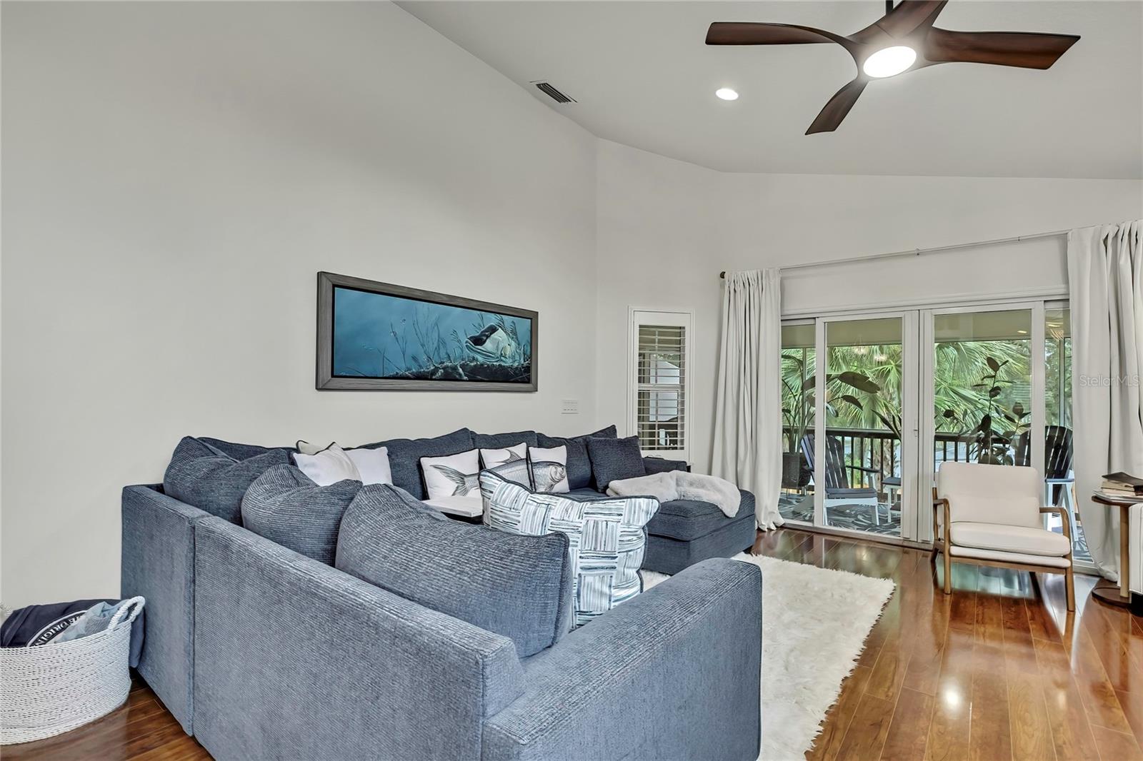 Image 6 of 45 For 11956 Blue Bayou Court 351