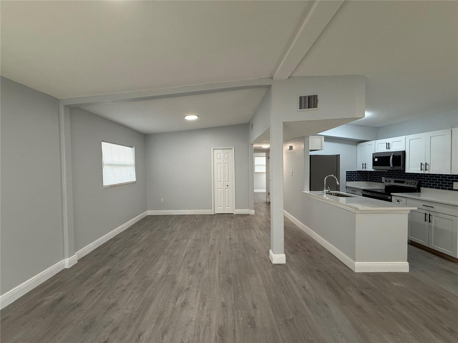 Image 3 of 22 For 907 Kimball Drive
