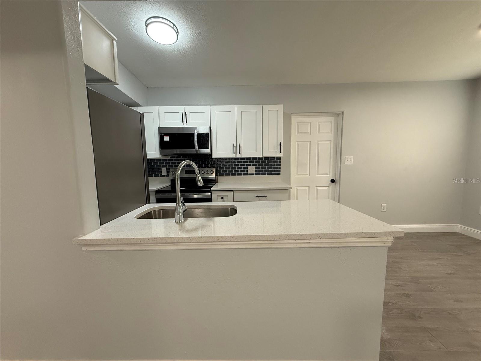 Image 9 of 22 For 907 Kimball Drive