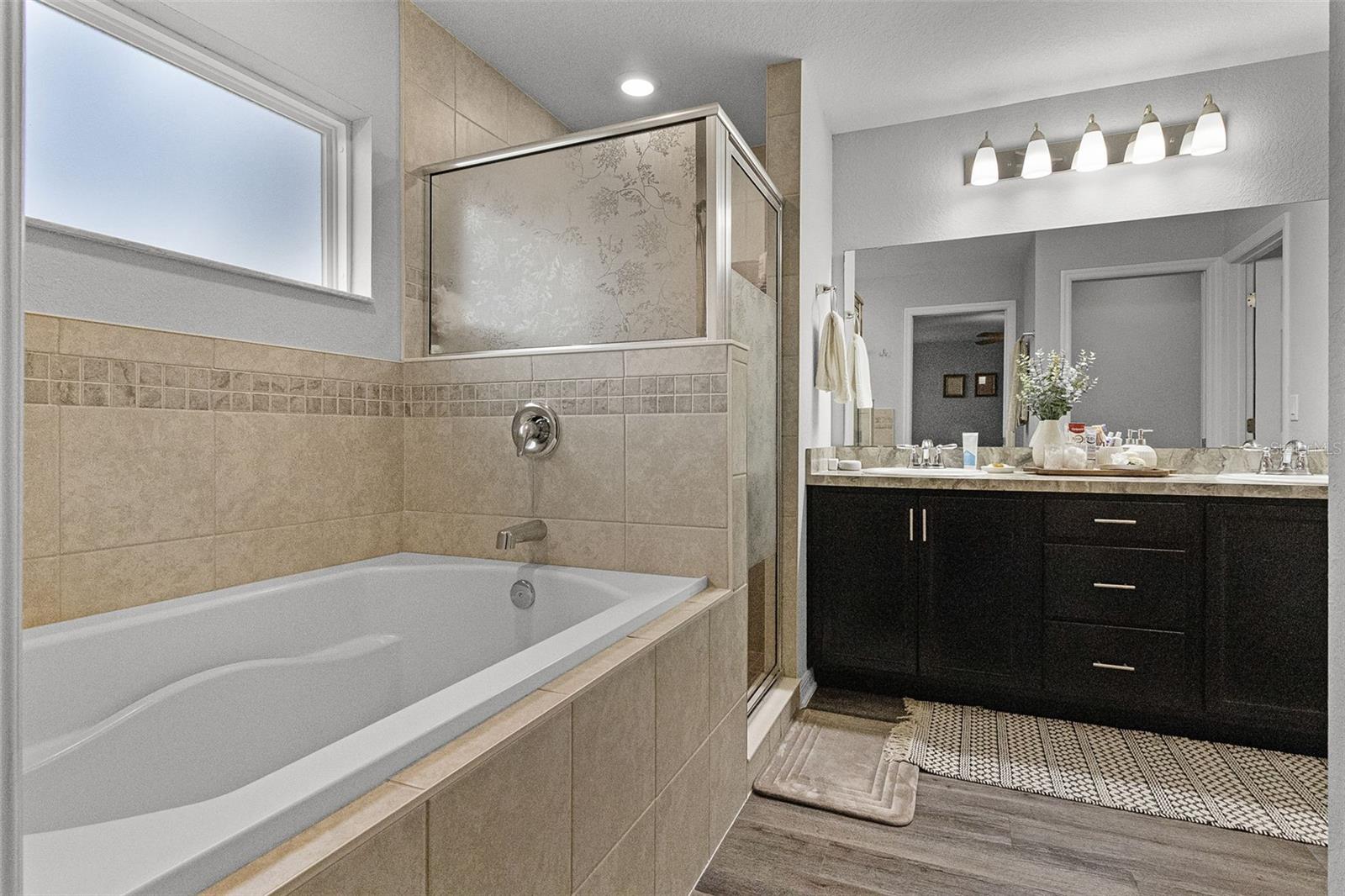 Image 19 of 28 For 475 Monticelli Drive