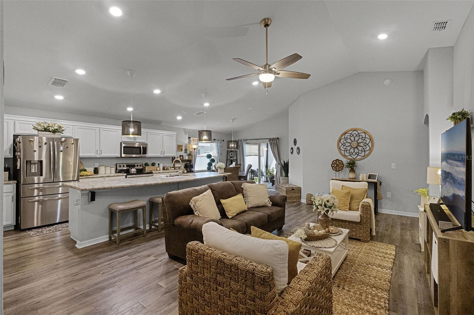 Image 5 of 28 For 475 Monticelli Drive