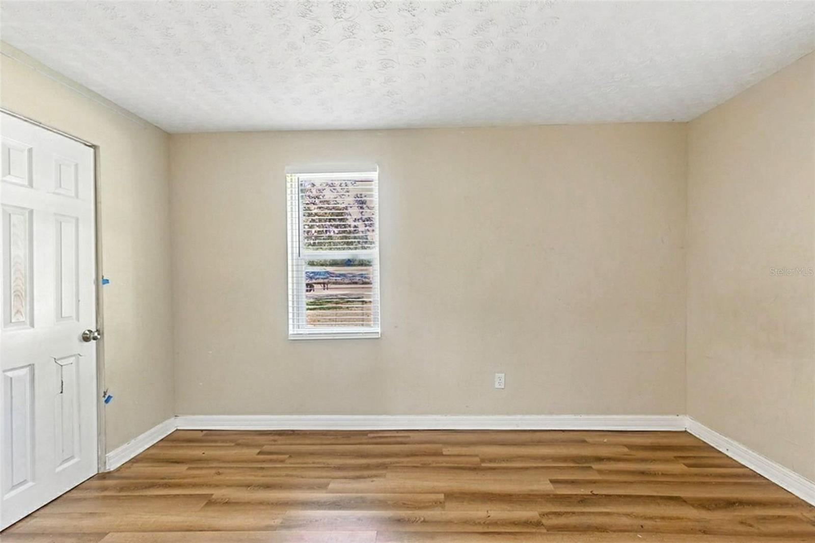 Image 14 of 37 For 6005 30th Street