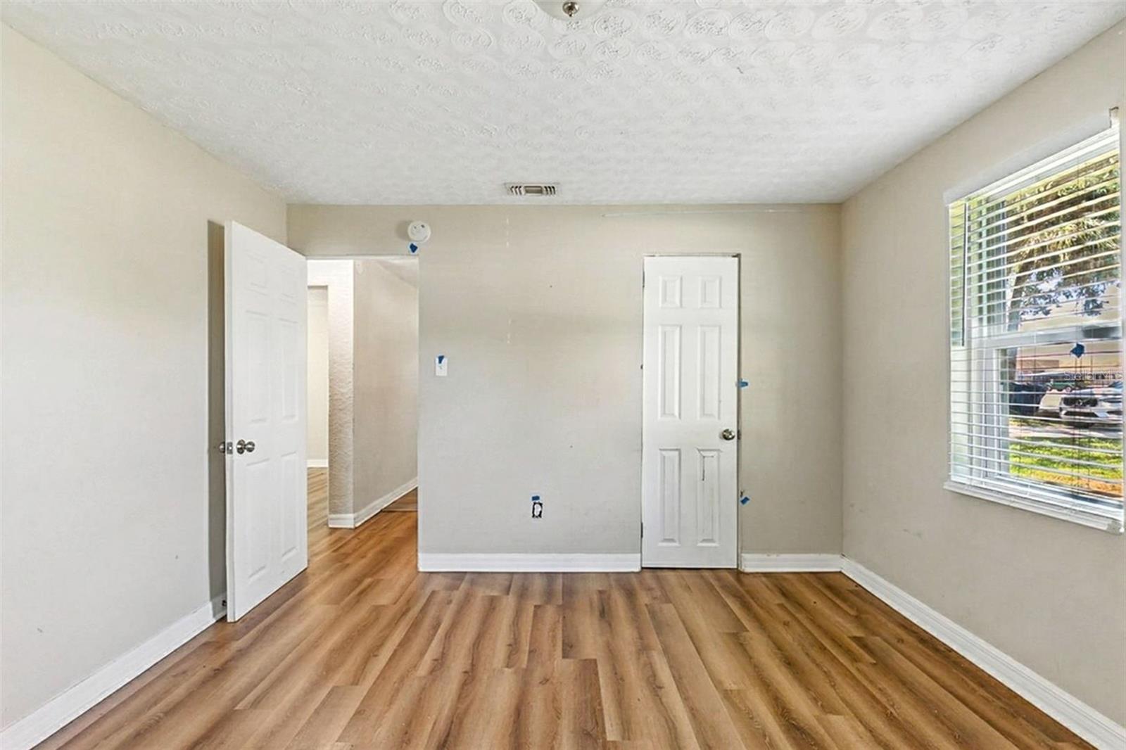 Image 16 of 37 For 6005 30th Street