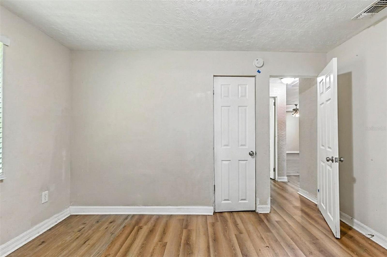 Image 21 of 37 For 6005 30th Street