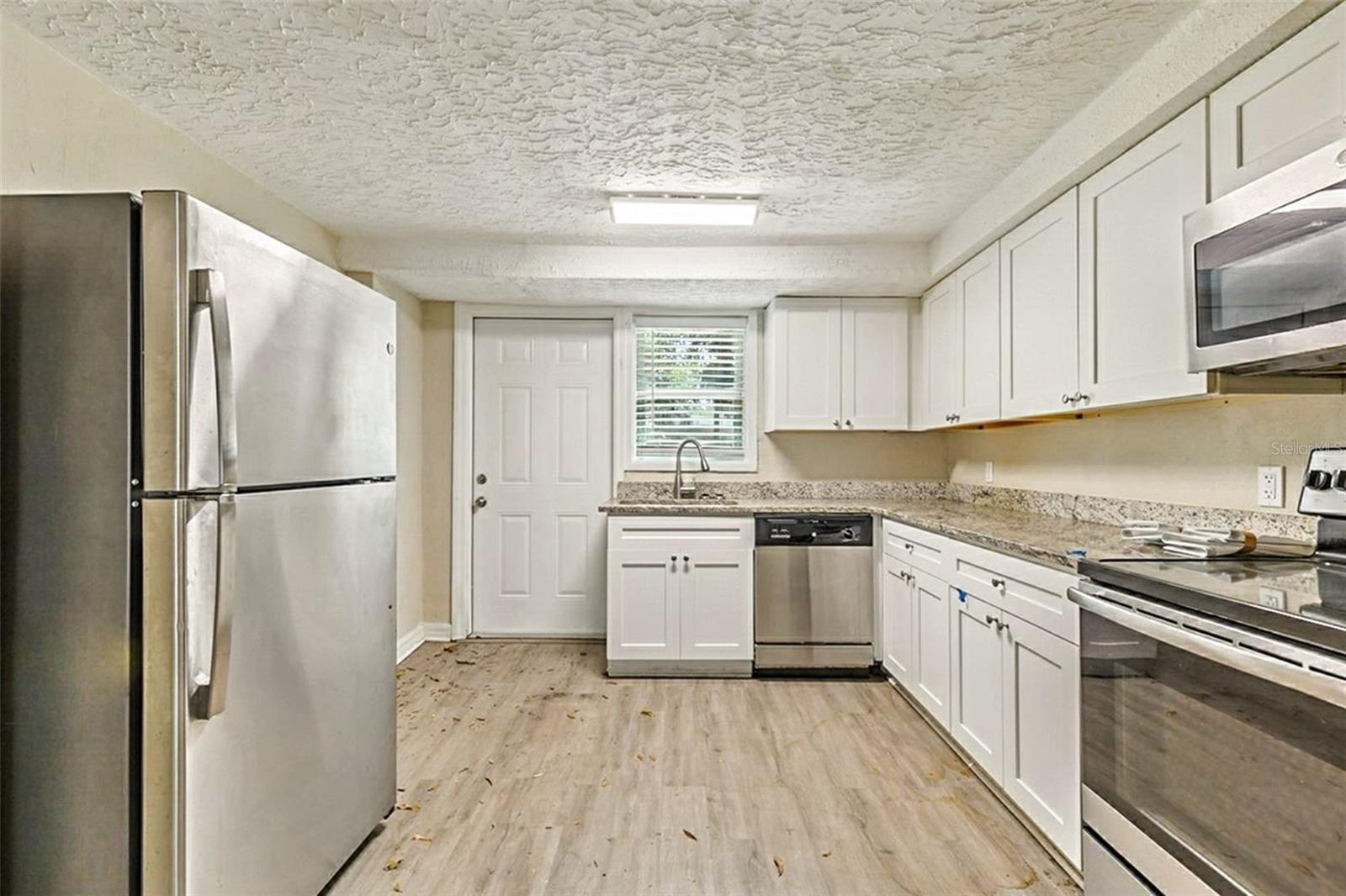 Image 9 of 37 For 6005 30th Street