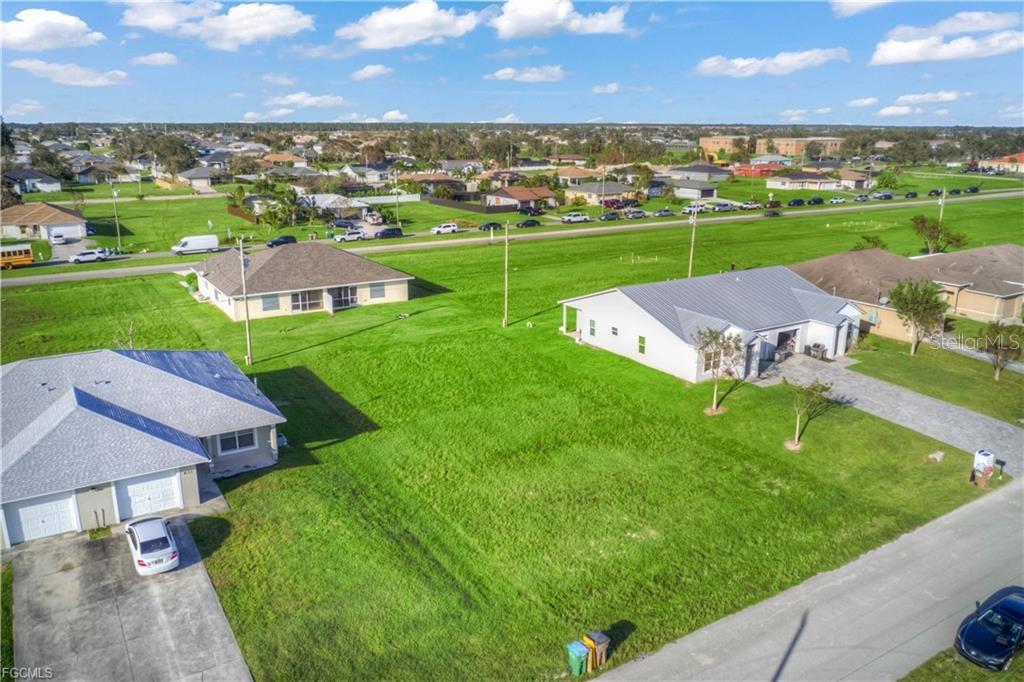 Image 9 of 12 For 833 15th Lane