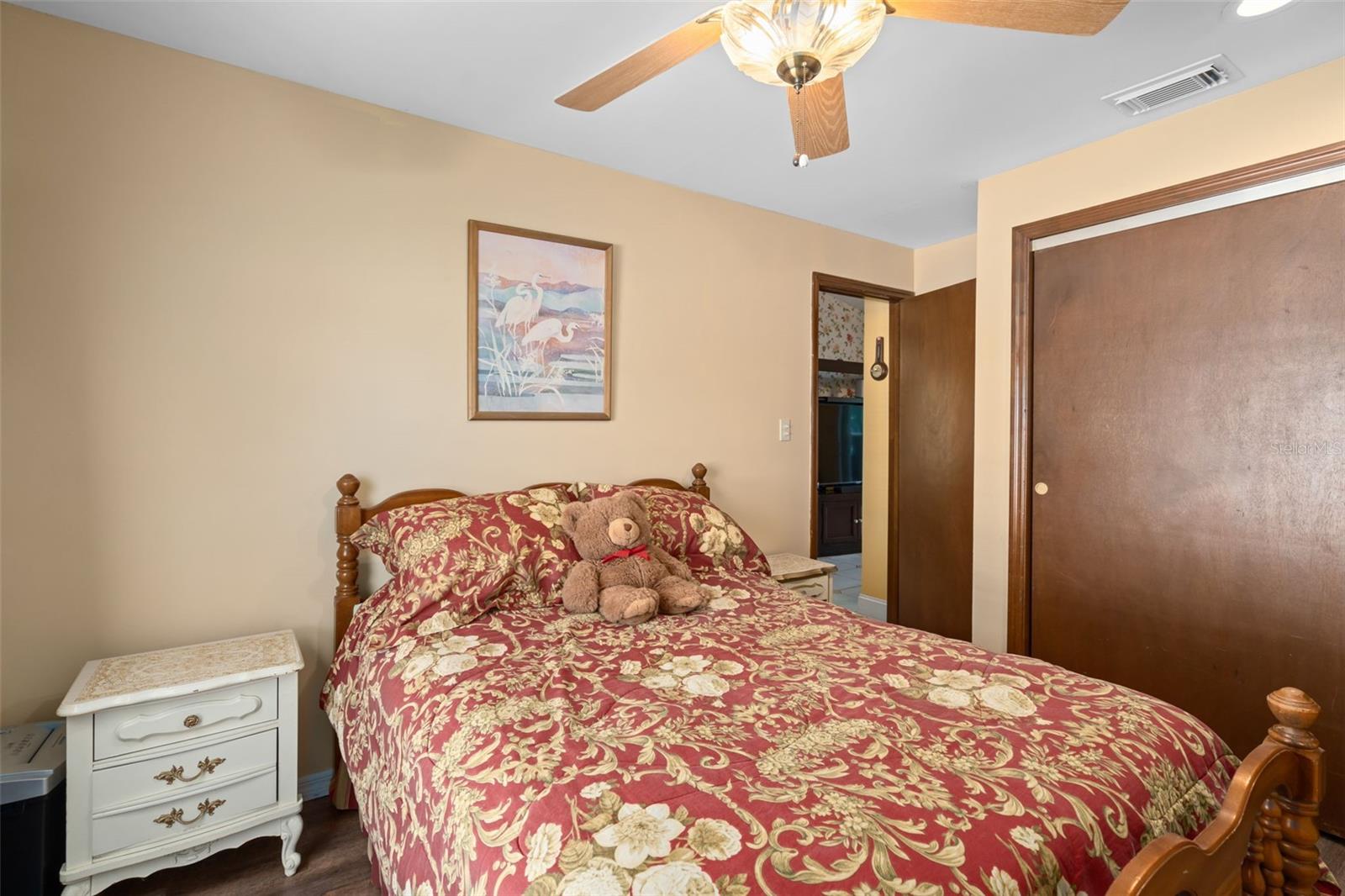 Image 27 of 71 For 9017 Littleton Court