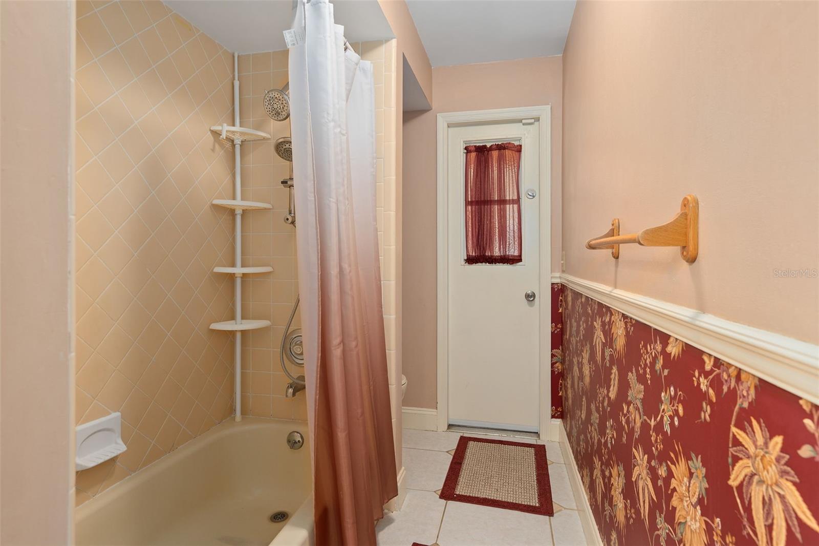 Image 31 of 71 For 9017 Littleton Court