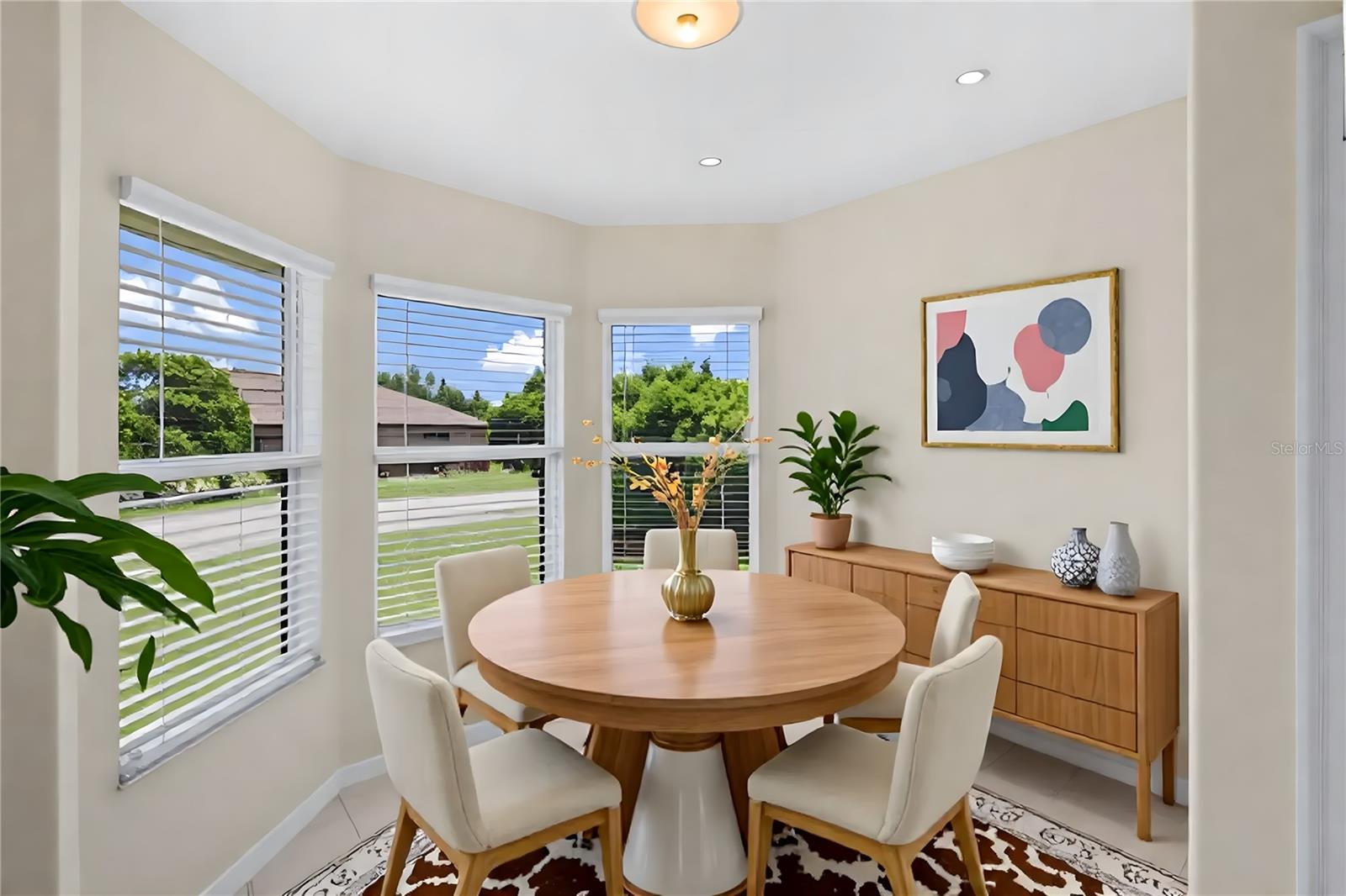 Image 21 of 62 For 5622 King James Avenue