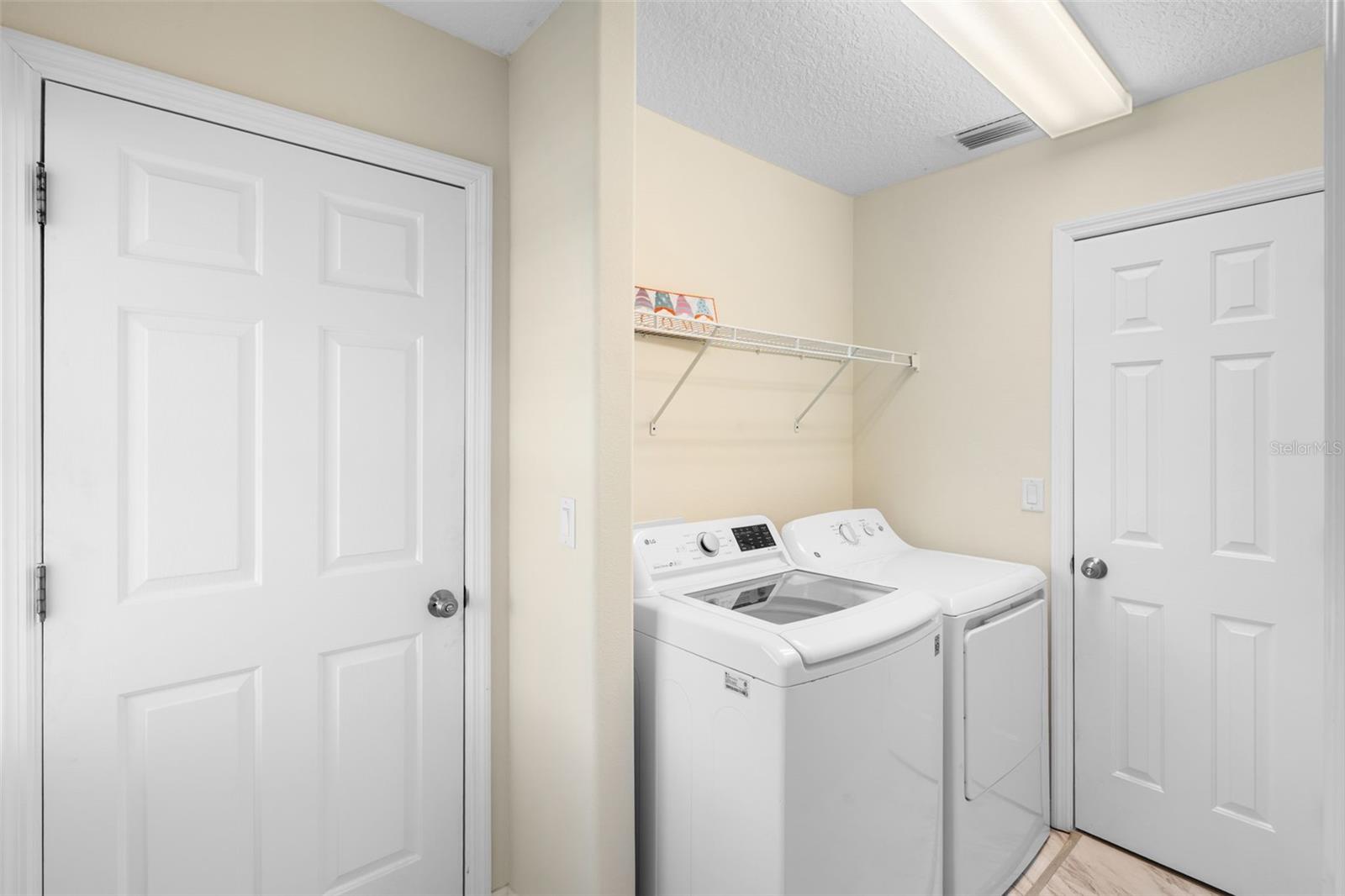 Image 23 of 62 For 5622 King James Avenue