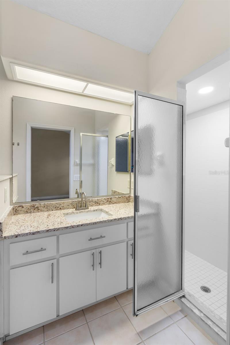 Image 29 of 62 For 5622 King James Avenue