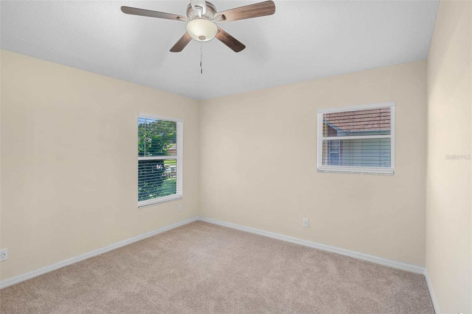 Image 31 of 62 For 5622 King James Avenue