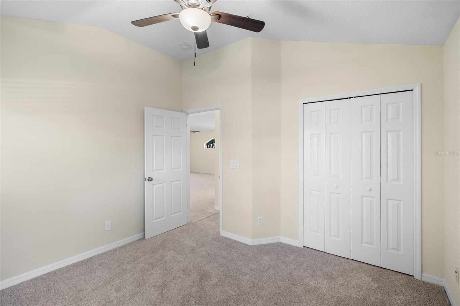 Image 32 of 62 For 5622 King James Avenue