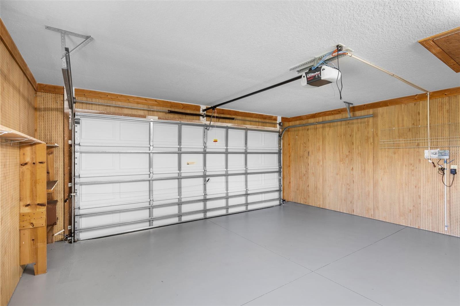 Image 34 of 62 For 5622 King James Avenue