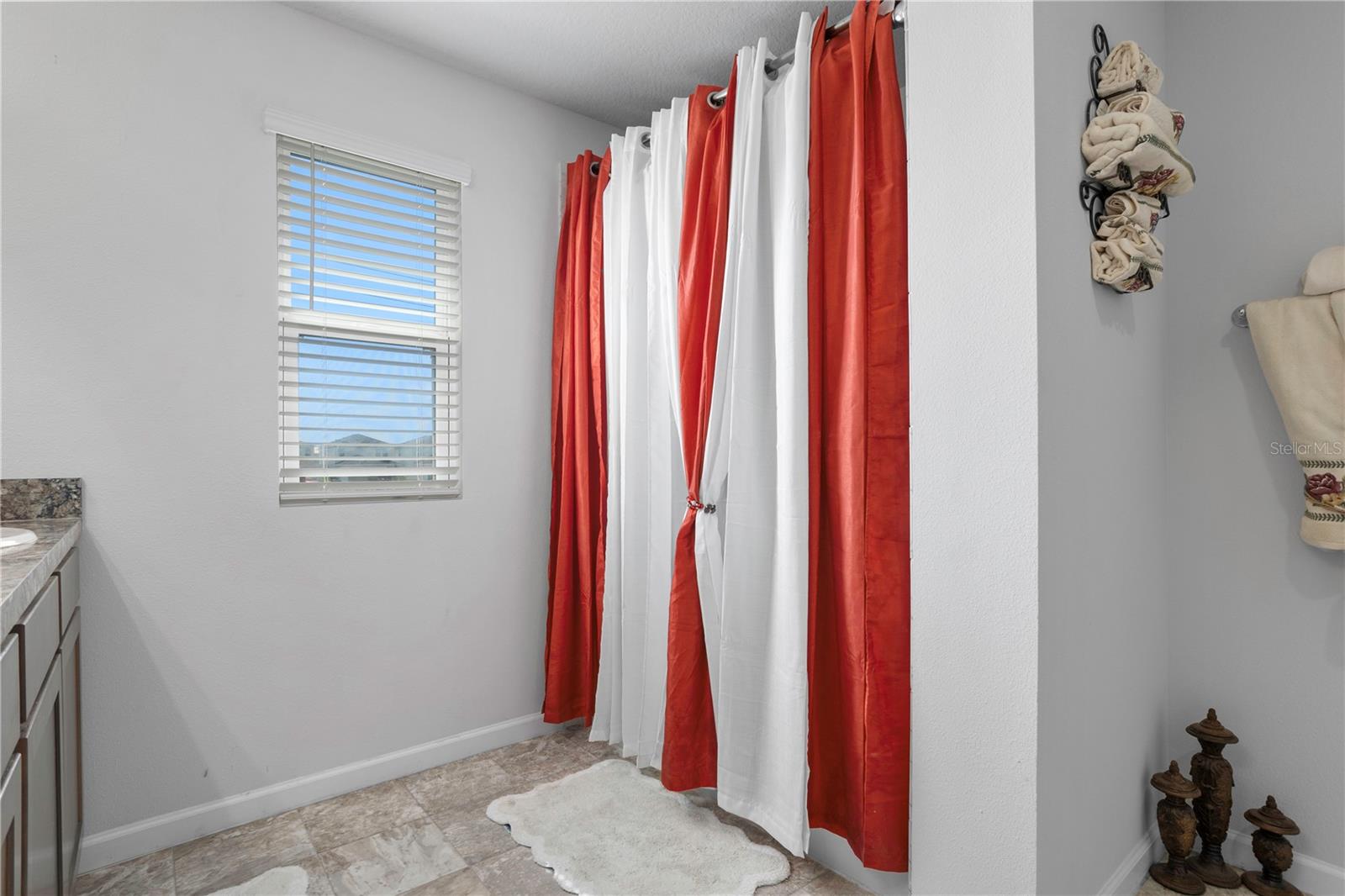 Image 31 of 55 For 1076 Sugarwood Street
