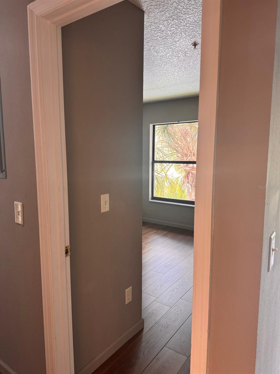 Image 10 of 26 For 1132 Pine Ridge Circle 32