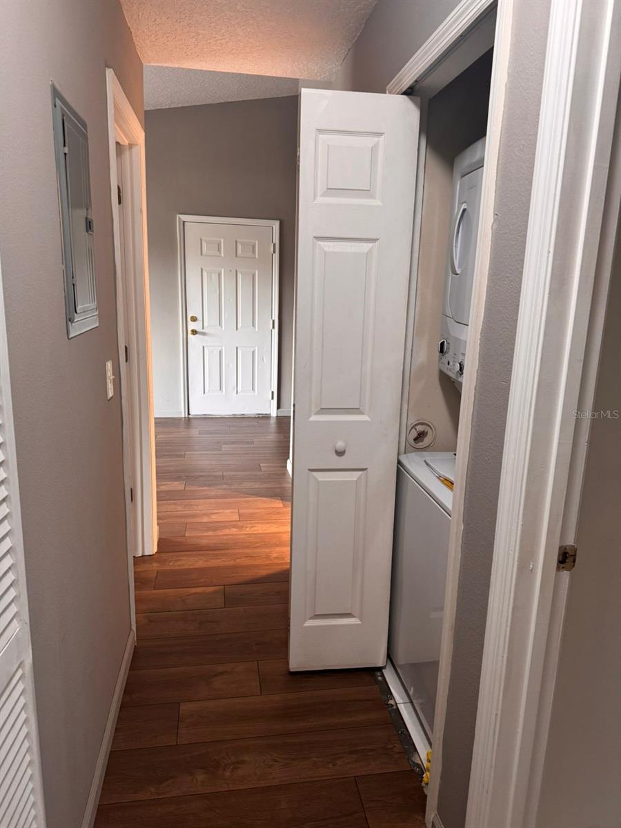 Image 15 of 26 For 1132 Pine Ridge Circle 32
