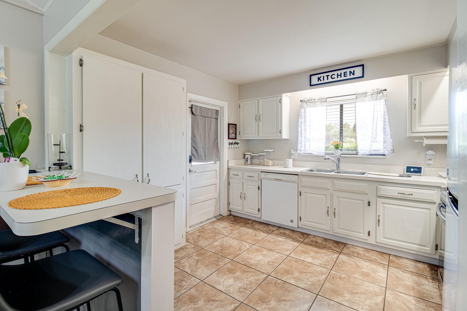 Image 9 of 27 For 1920 Abbington Street 30-d-2