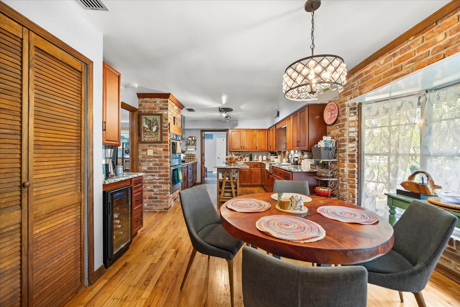 Image 11 of 45 For 295 Frances Circle