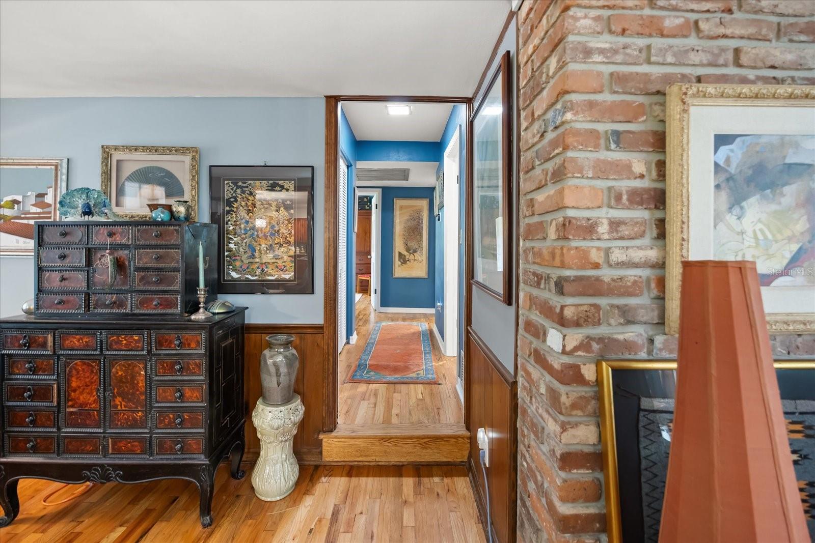 Image 19 of 45 For 295 Frances Circle