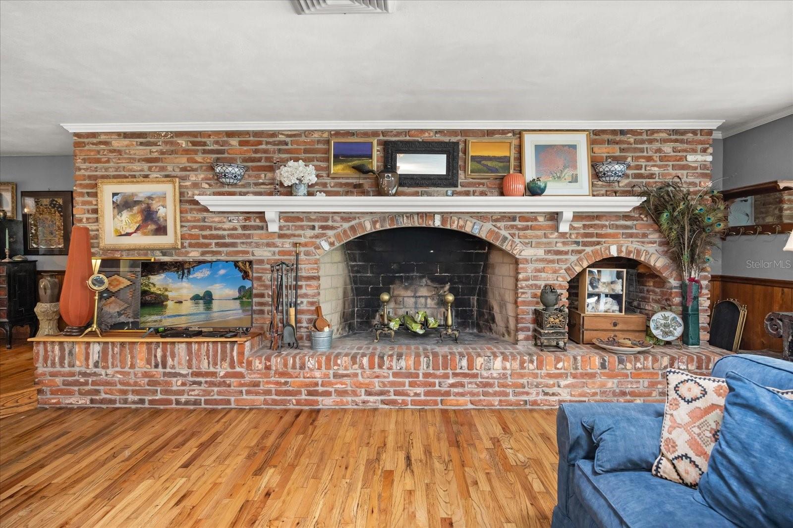 Image 8 of 45 For 295 Frances Circle