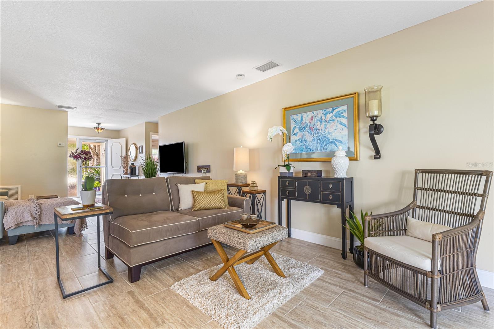 Image 10 of 32 For 6322 Greengate Drive