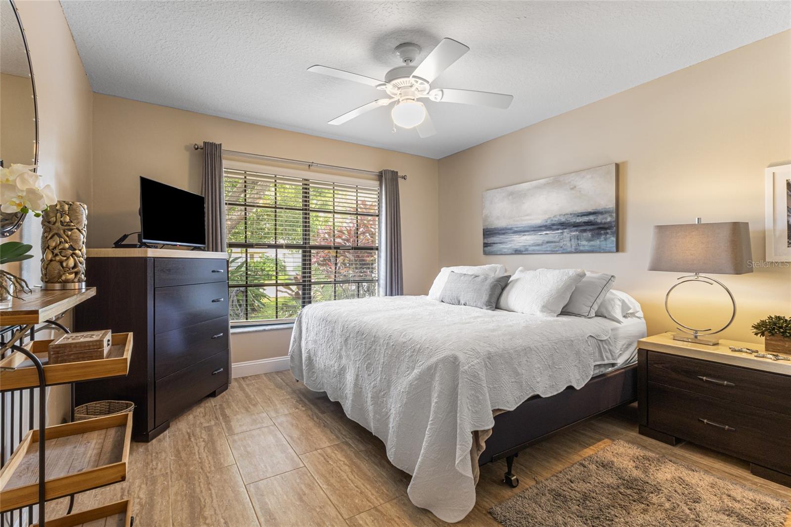 Image 15 of 32 For 6322 Greengate Drive