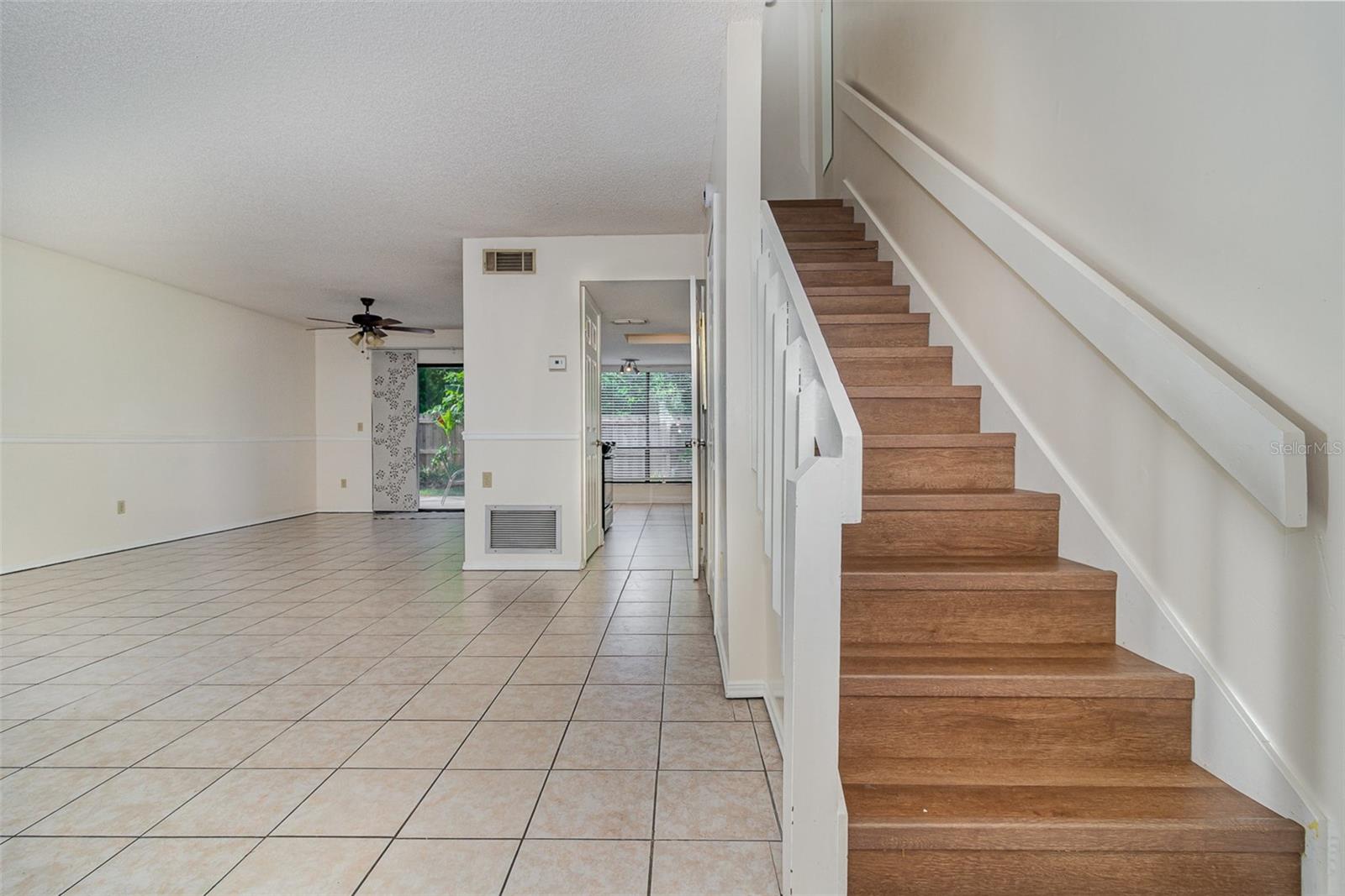 Image 12 of 25 For 832 Park Lake Pl  6a