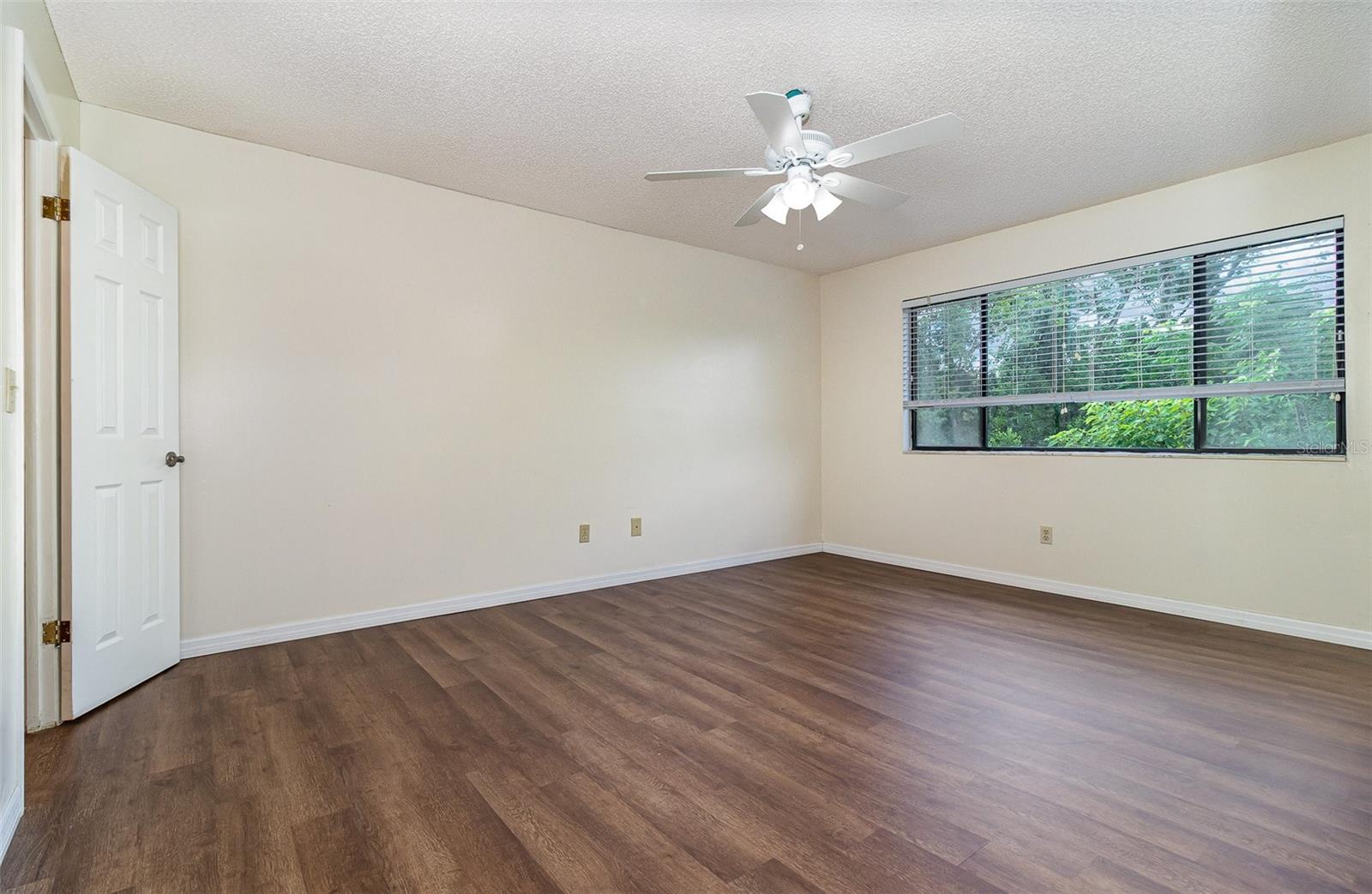 Image 13 of 25 For 832 Park Lake Pl  6a