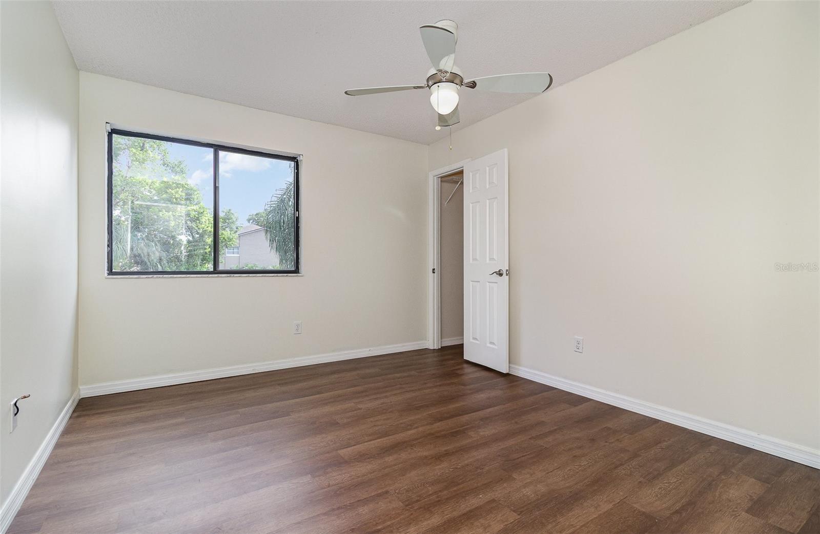 Image 16 of 25 For 832 Park Lake Pl  6a