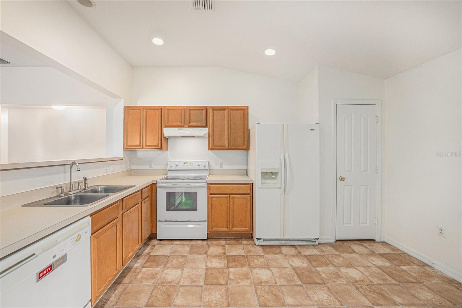 Image 10 of 26 For 11814 Mango Cross Court