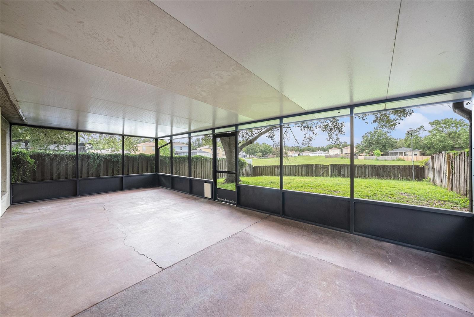 Image 21 of 26 For 11814 Mango Cross Court
