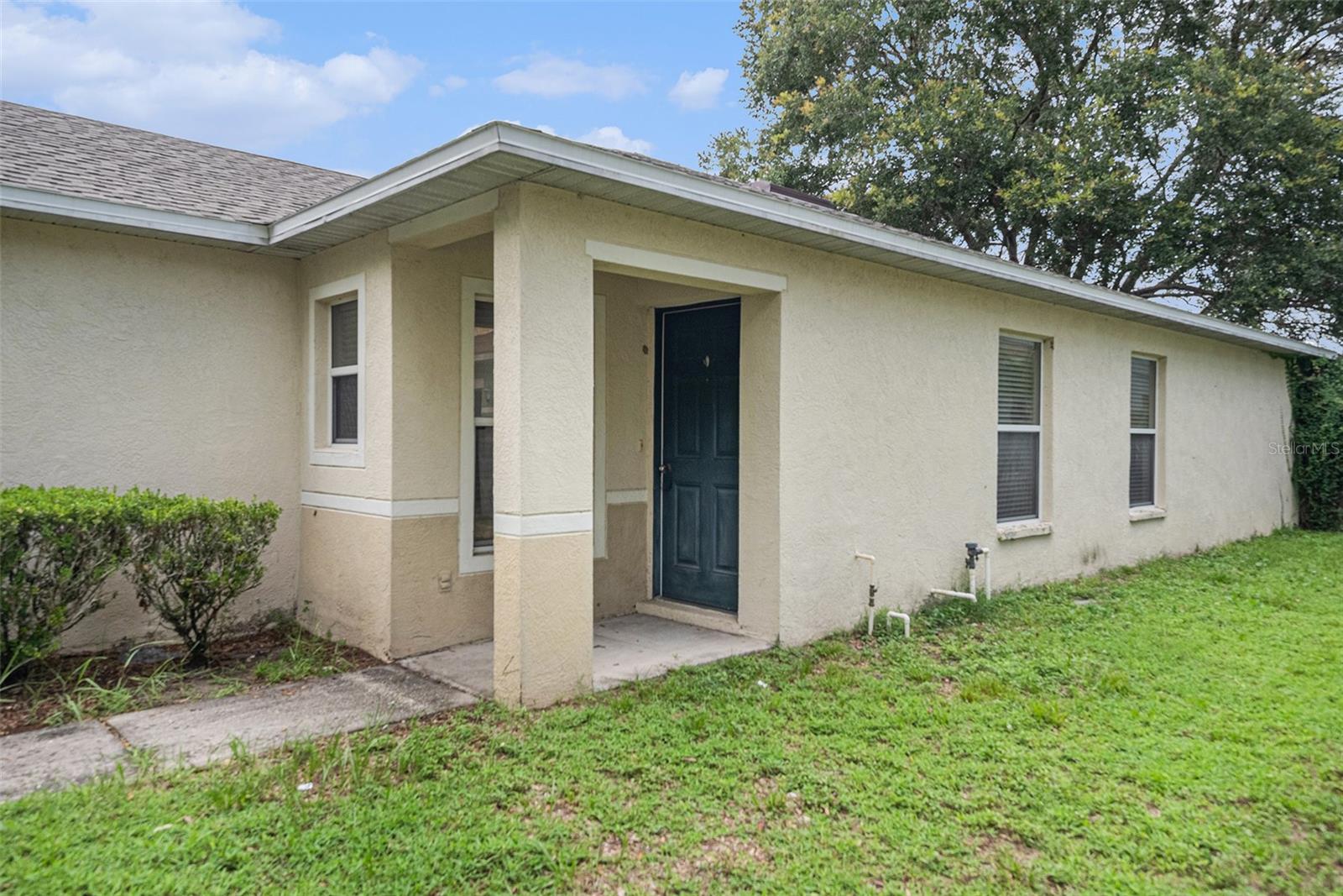 Image 3 of 26 For 11814 Mango Cross Court