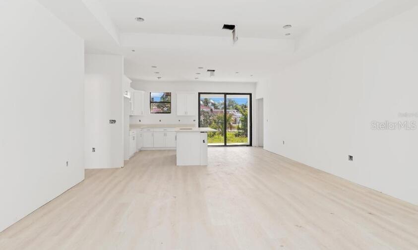 Image 4 of 5 For 3304 Glencove Street