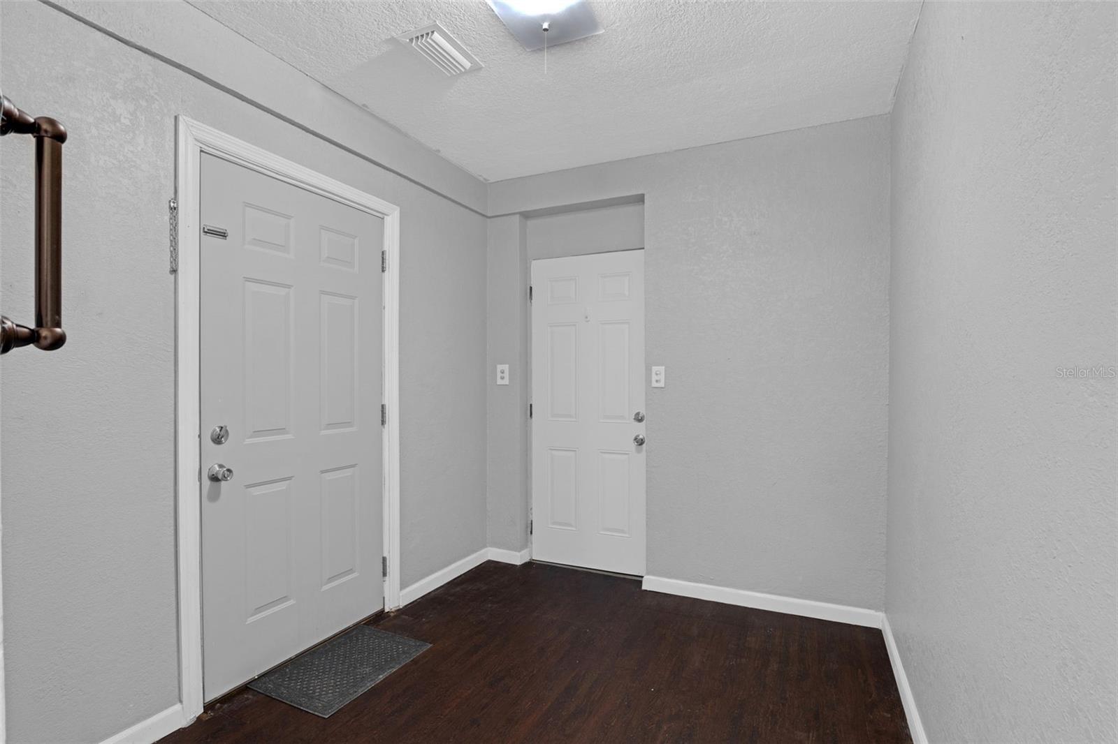 Image 20 of 28 For 232 Debary Drive