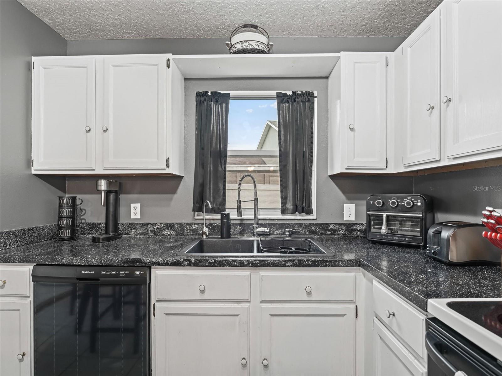 Image 18 of 51 For 2013 Ipsden Drive