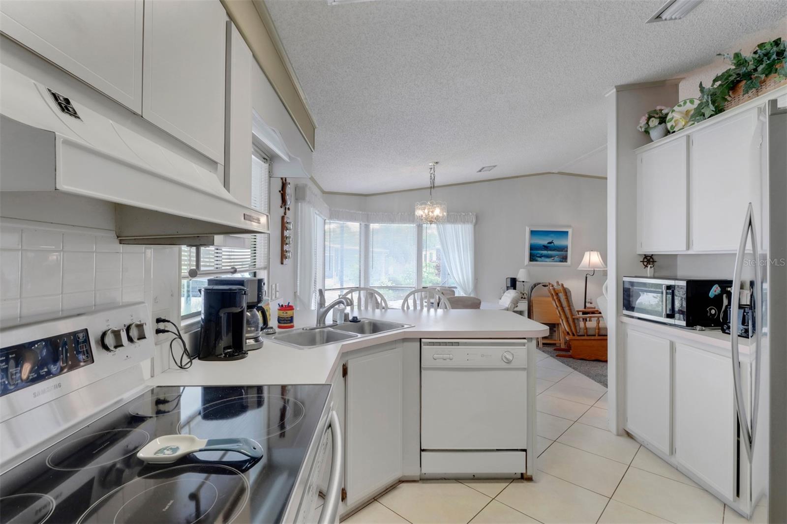 Image 10 of 24 For 192 Queen Palm Drive