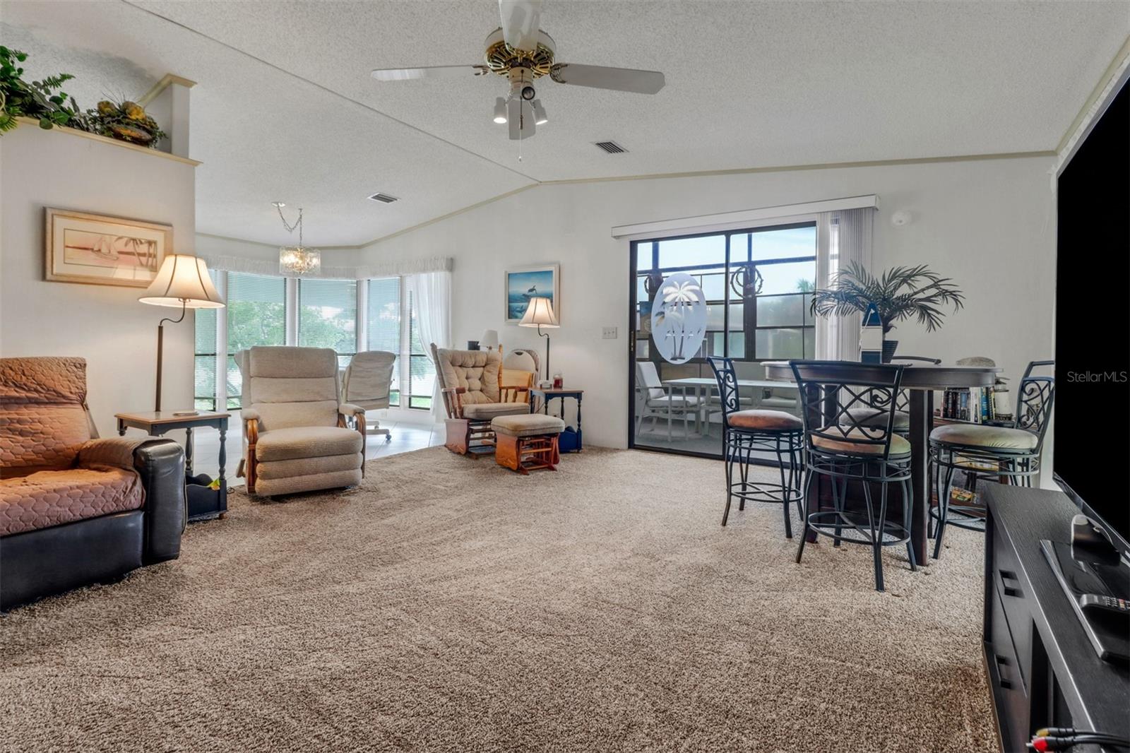 Image 15 of 24 For 192 Queen Palm Drive