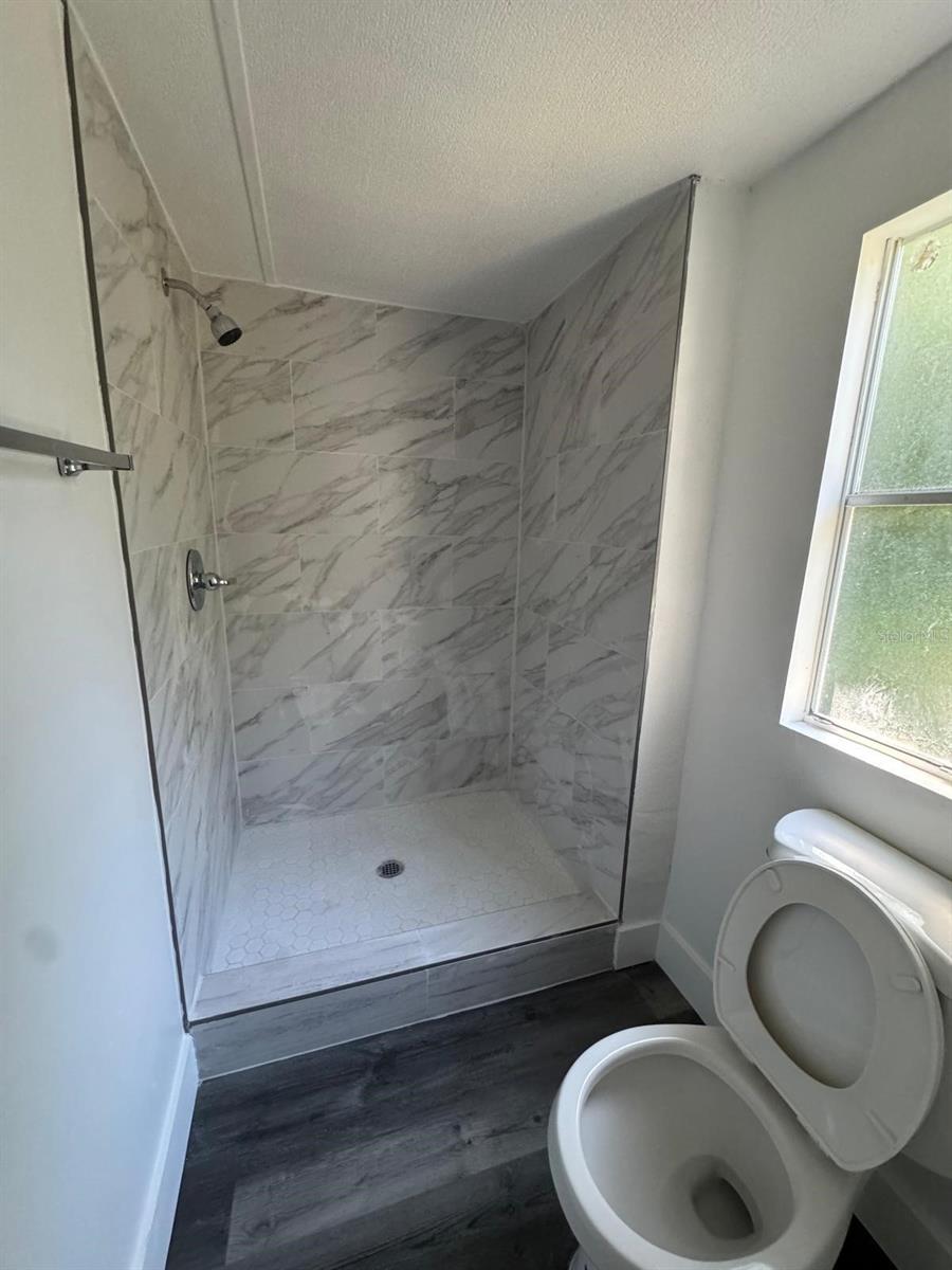 Image 17 of 23 For 535 Skyline Drive W