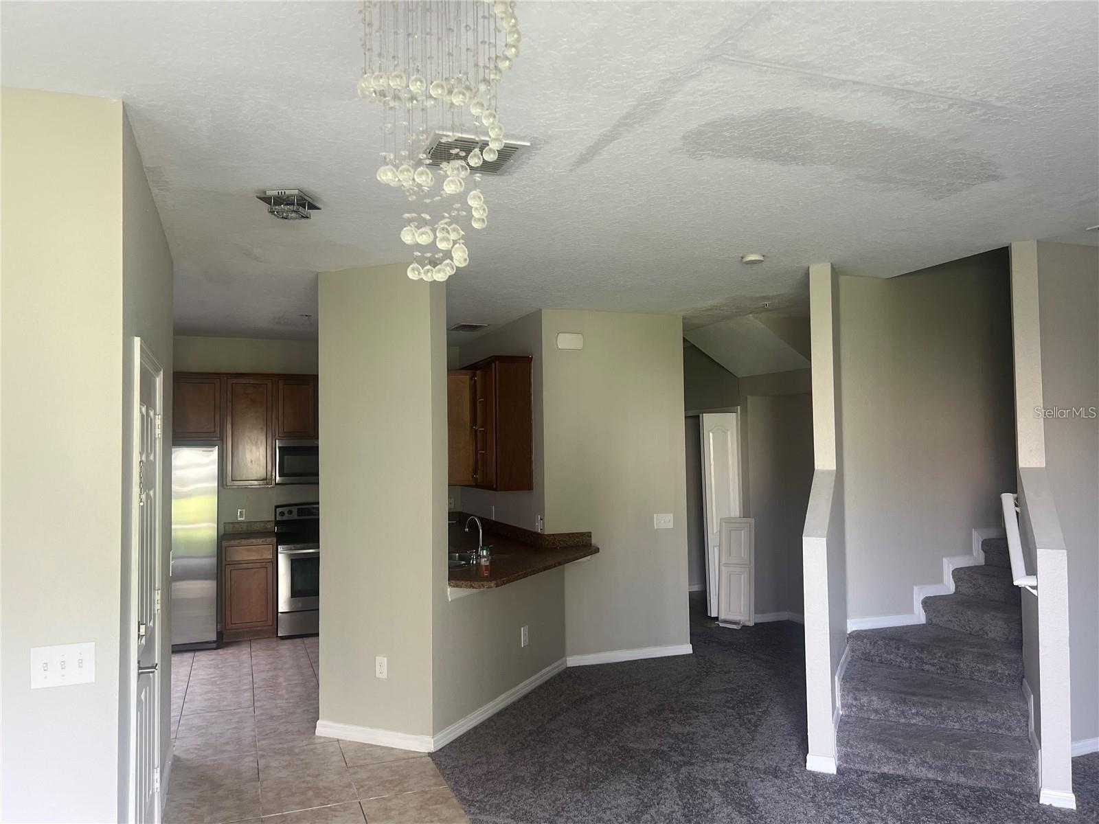 Image 10 of 17 For 1327 Broken Oak Drive B
