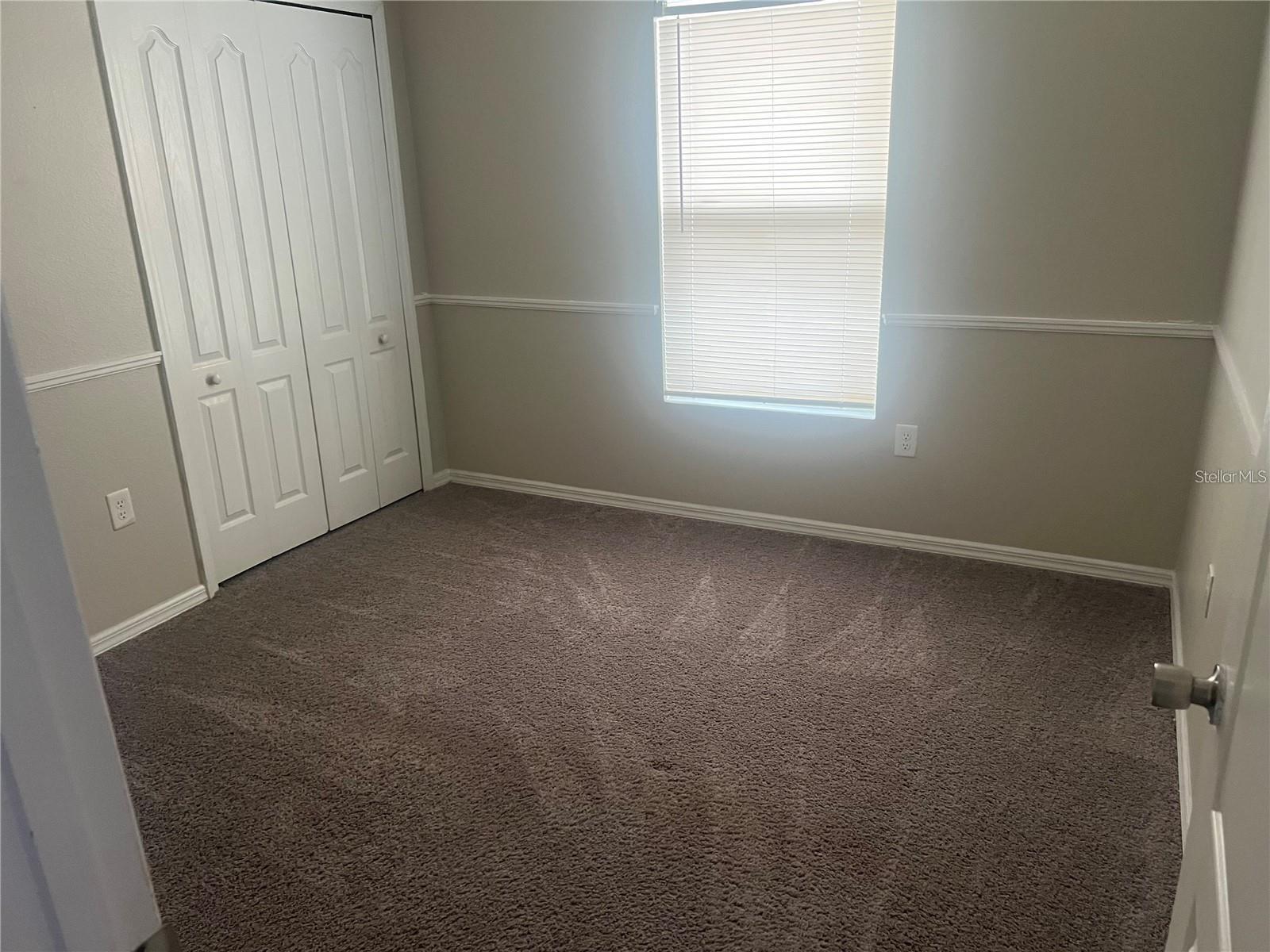 Image 5 of 17 For 1327 Broken Oak Drive B