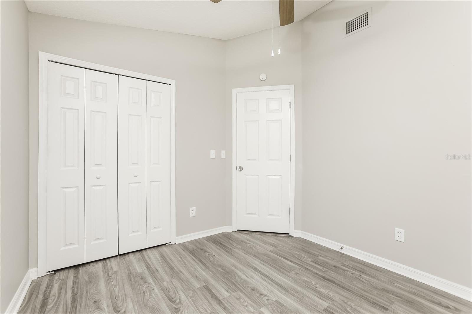 Image 13 of 16 For 9888 Balmoral Circle