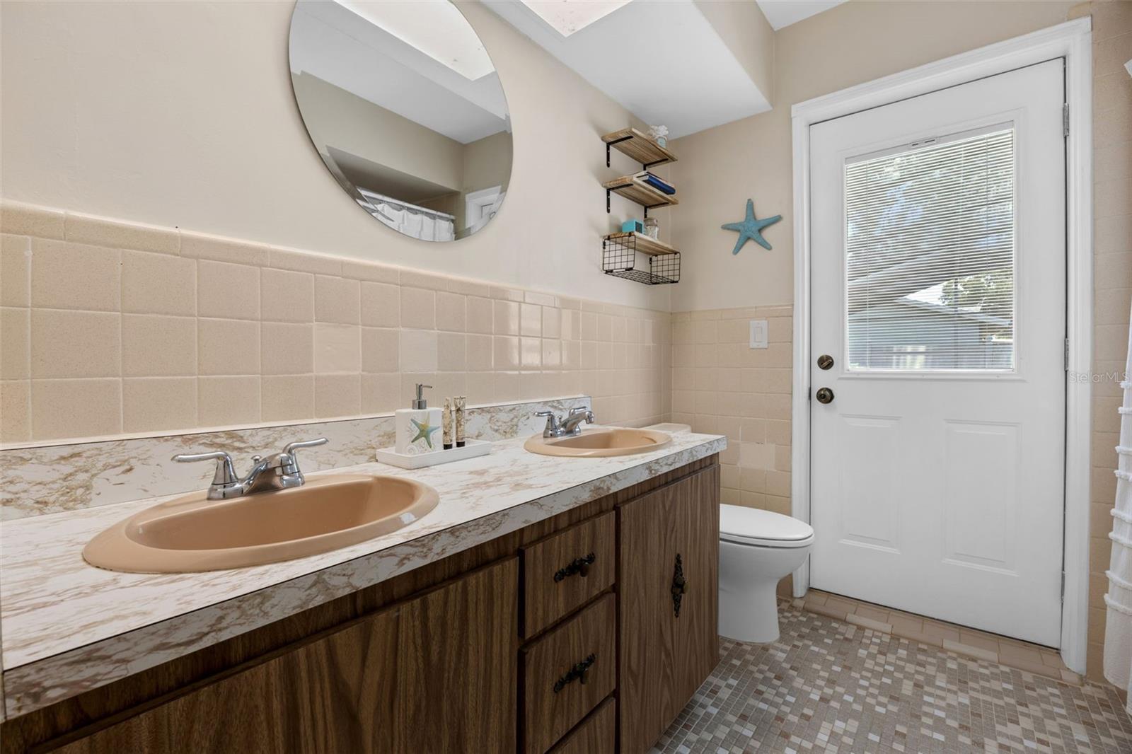 Image 16 of 78 For 5143 Darden Avenue