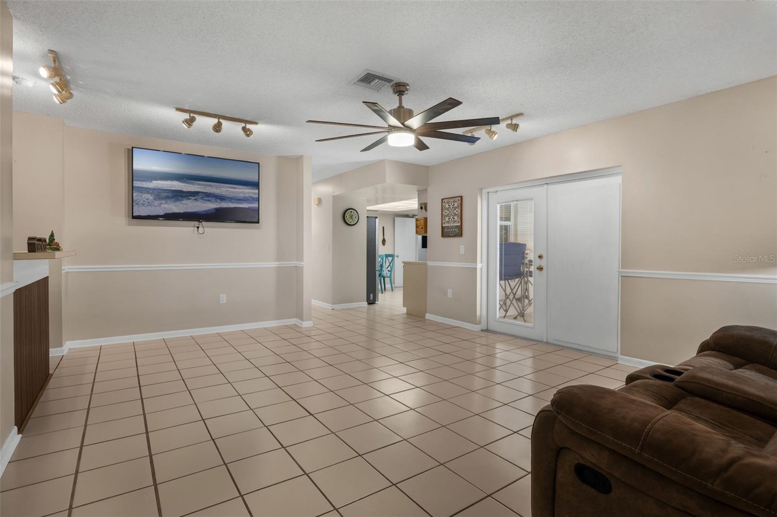 Image 30 of 78 For 5143 Darden Avenue