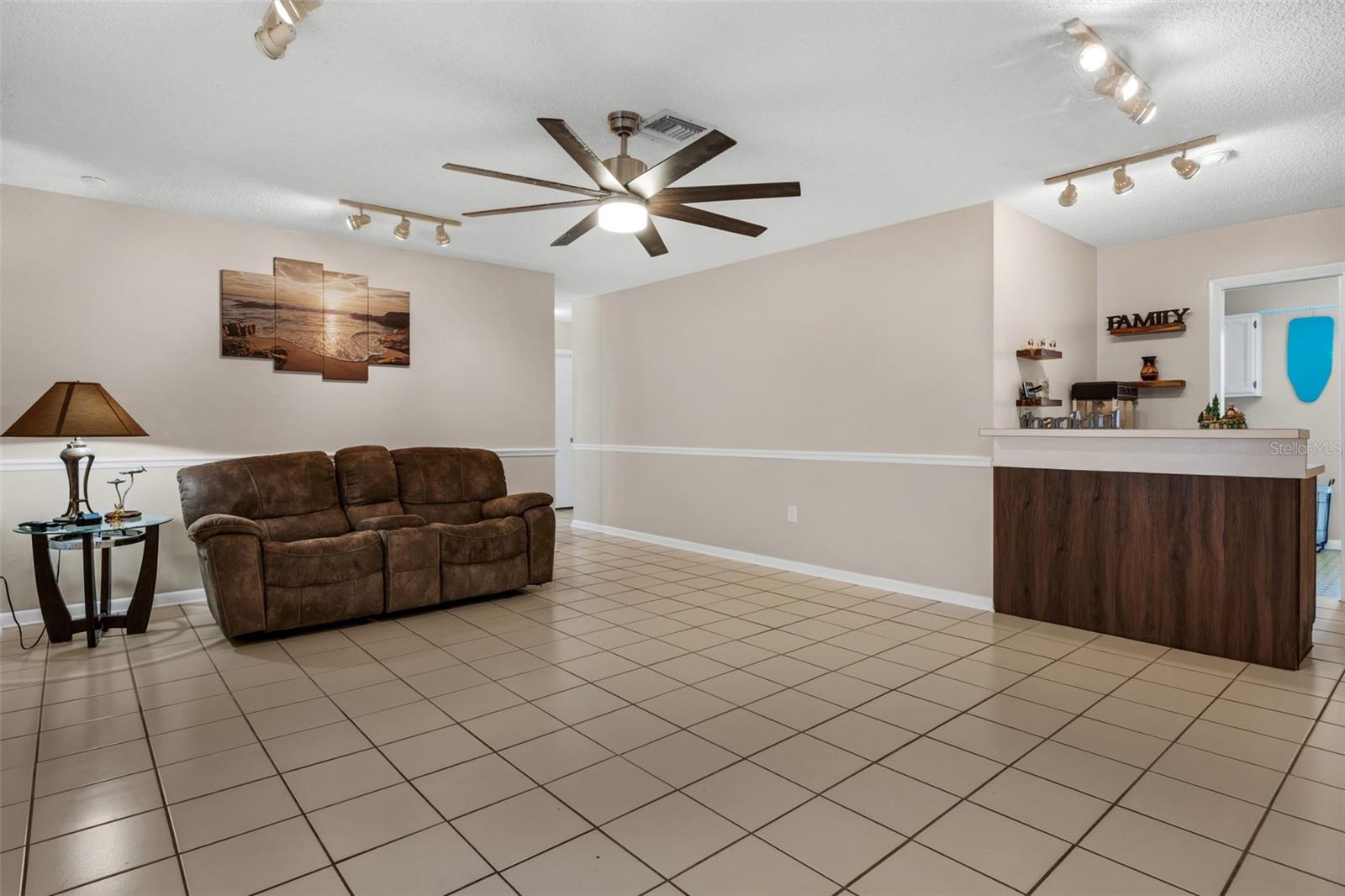 Image 7 of 78 For 5143 Darden Avenue