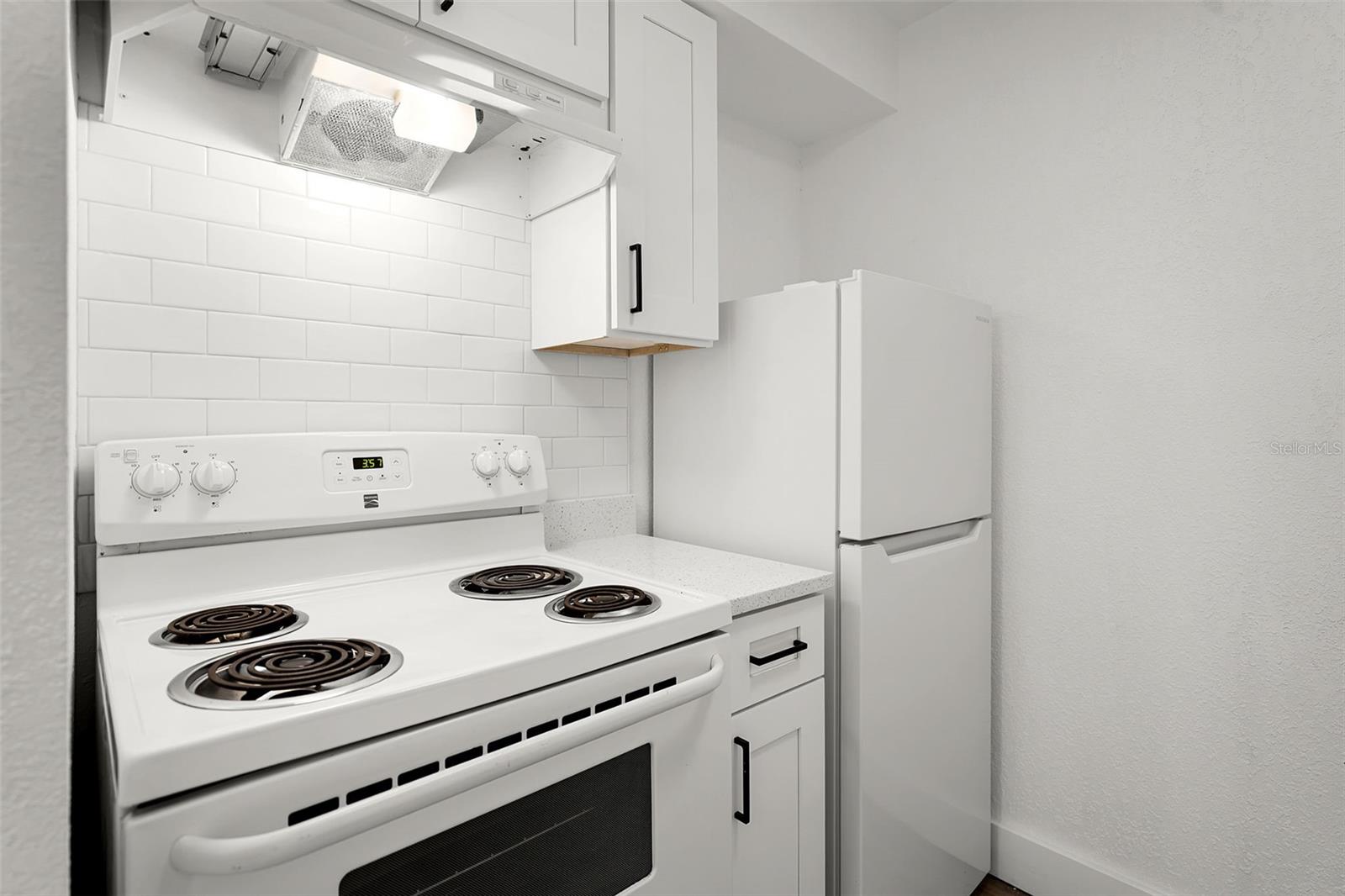Image 8 of 14 For 2353 Shelley Street 21
