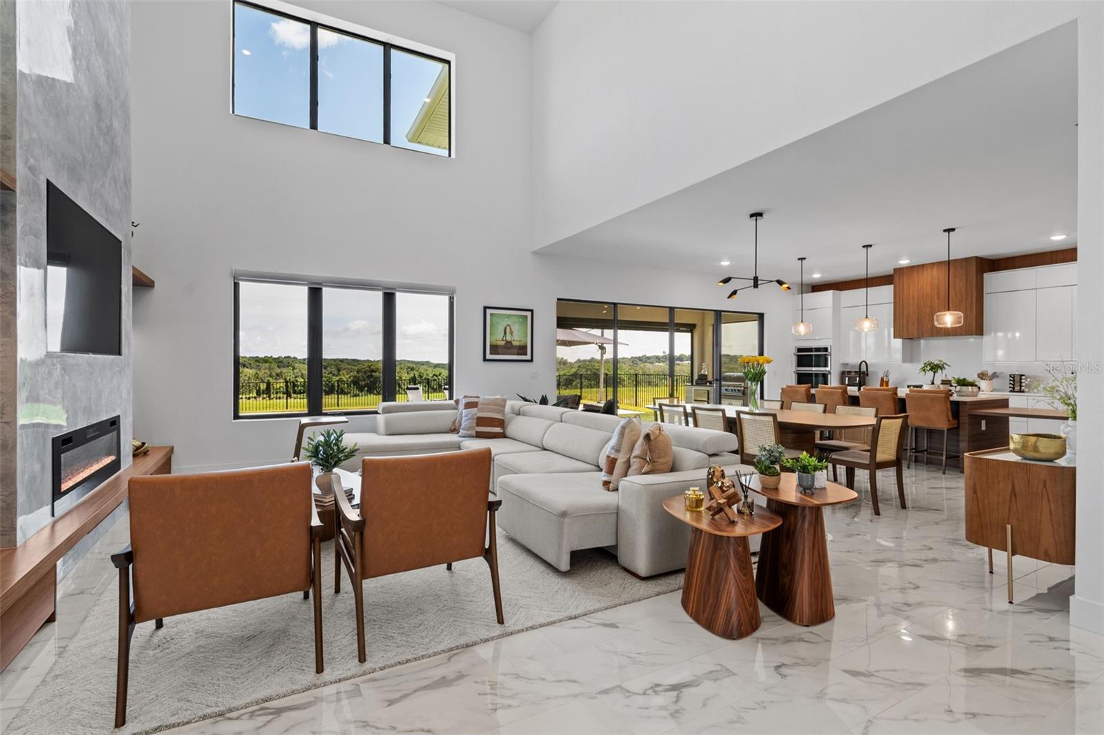 Image 12 of 54 For 15821 Vetta Drive