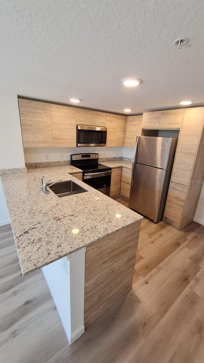 Image 4 of 21 For 1220 Southstation Place 312