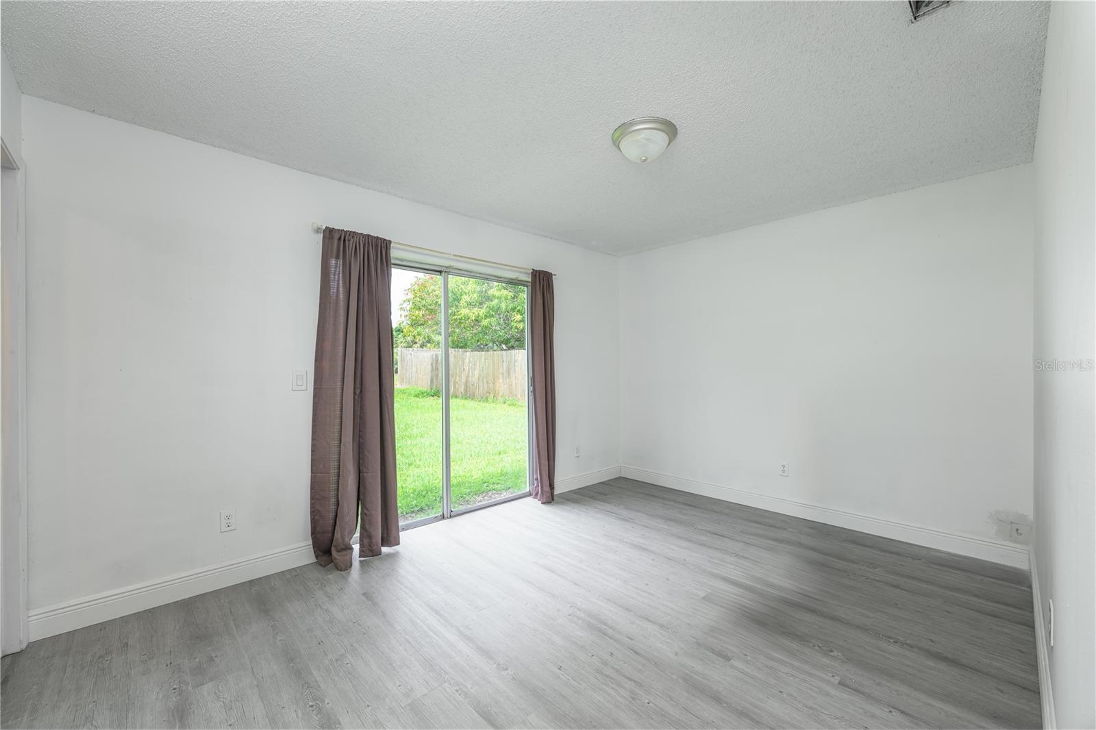 Image 12 of 15 For 12668 Idaho Woods Lane
