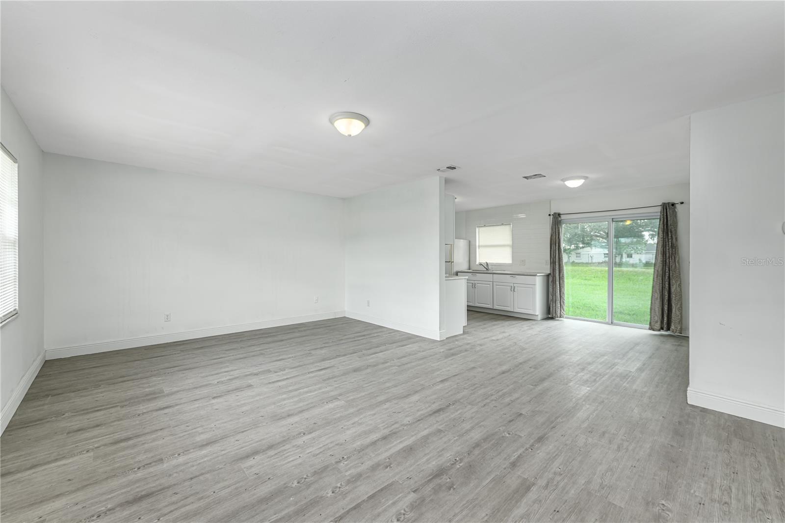 Image 4 of 15 For 12668 Idaho Woods Lane